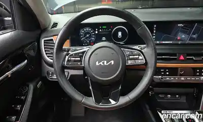Kia Seltos 2024 1.6 Автомат в Москве № 120794, миниатюра 5