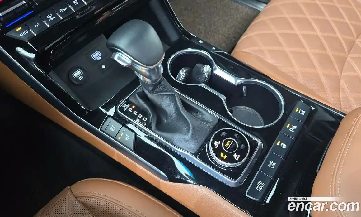 Kia Mohave 2022 3.0 Автомат в Москве № 120974, фото 8