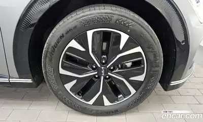 Kia EV6 2023 0.1 Автомат в Москве № 121093, миниатюра 2