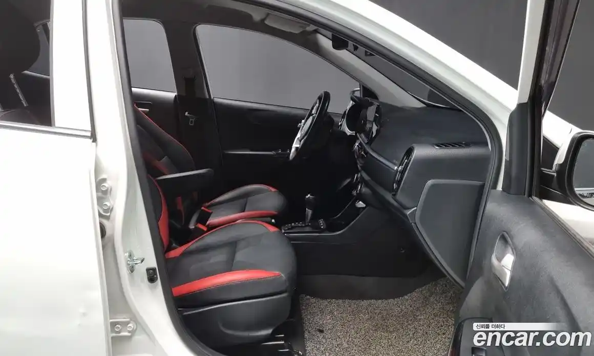 Kia Morning 2022 1.0 Автомат в Москве № 121160, фото 19