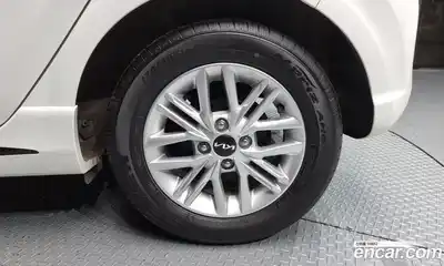 Kia Morning 2022 1.0 Автомат в Москве № 121160, миниатюра 10