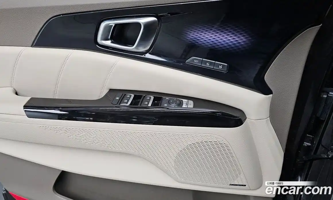 Kia Canival 2023 3.5 Автомат в Москве № 121511, фото 17