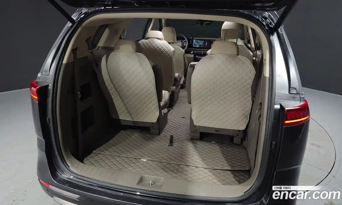 Kia Canival 2023 3.5 Автомат в Москве № 121511, фото 20