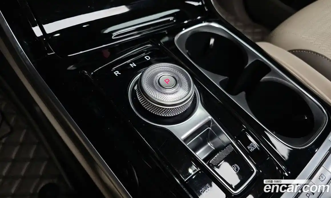 Kia Canival 2023 3.5 Автомат в Москве № 121511, фото 9