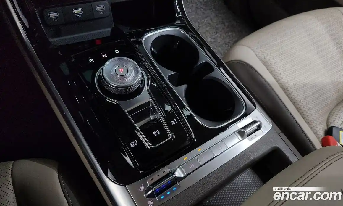 Kia Canival 2023 3.5 Автомат в Москве № 132073, фото 9