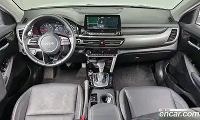 Kia Seltos 2022 1.6 Автомат в Москве № 133696, миниатюра 2