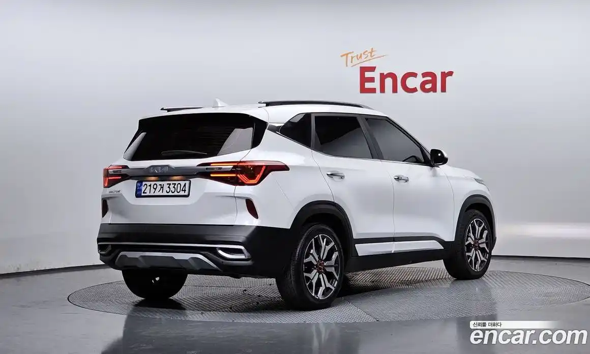 Kia Seltos 2022 1.6 Автомат в Москве № 133696, фото 6