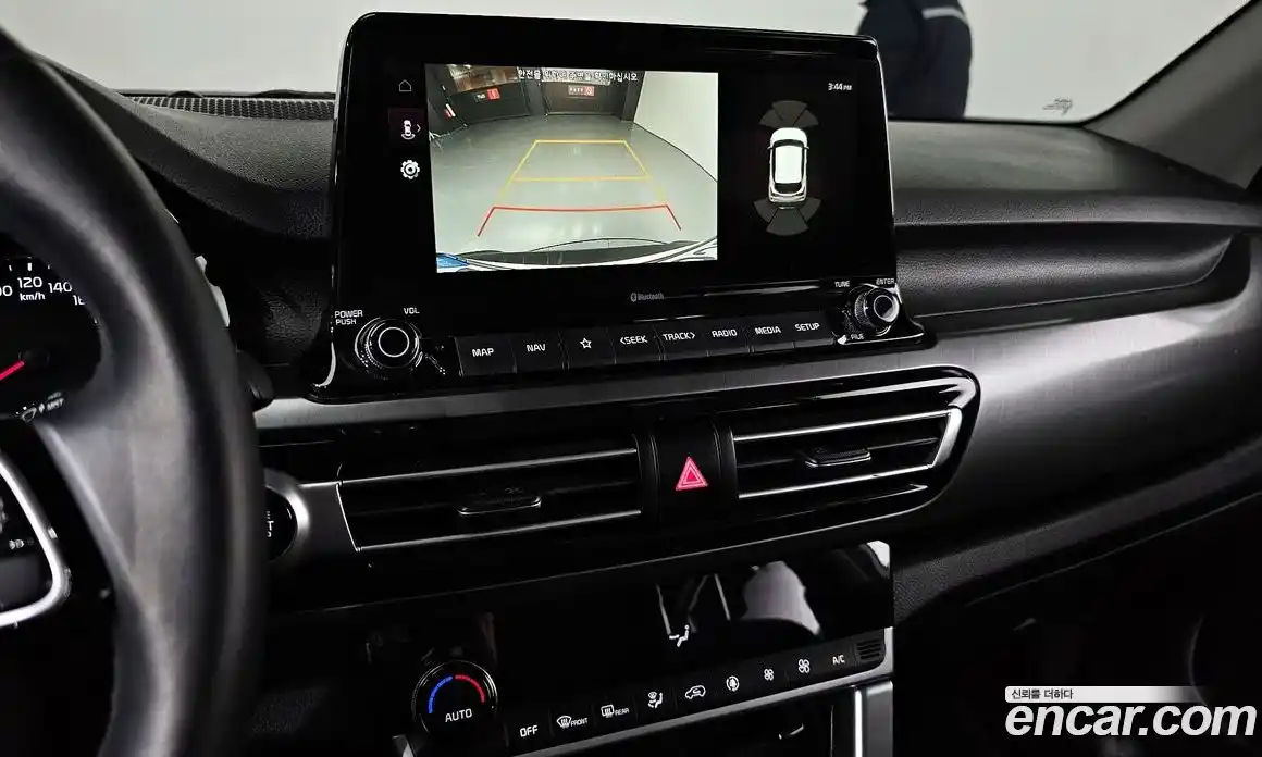 Kia Seltos 2022 1.6 Автомат в Москве № 133696, фото 9