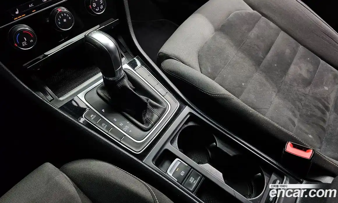 Volkswagen Golf 2015 1.6 Автомат в Москве № 136334, фото 15