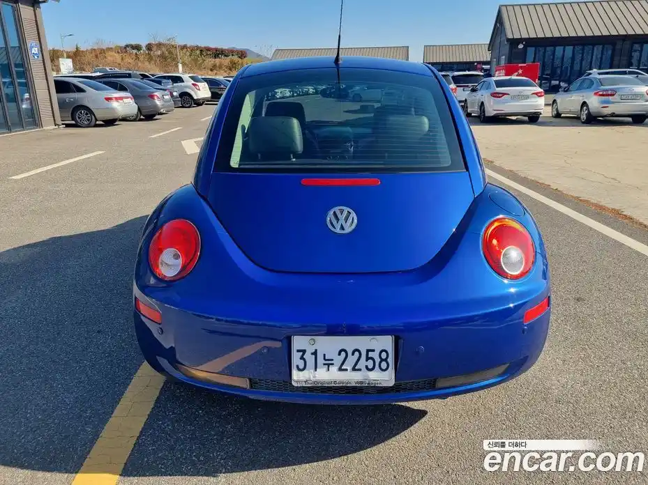 Volkswagen Beatle 2009 2.0 Автомат в Москве № 136463, фото 5