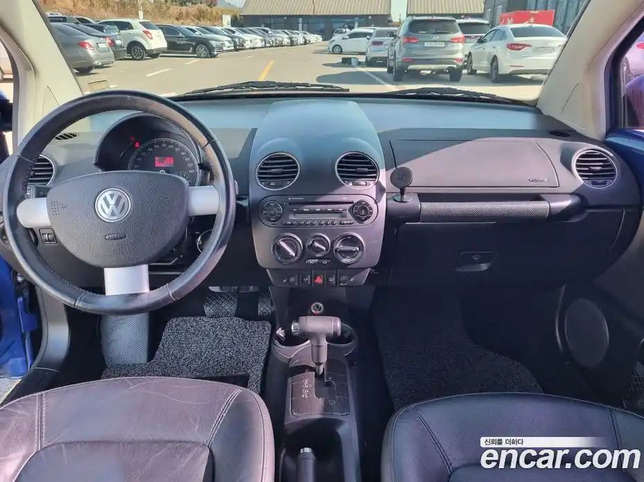 Volkswagen Beatle 2009 2.0 Автомат в Москве № 136463, фото 9