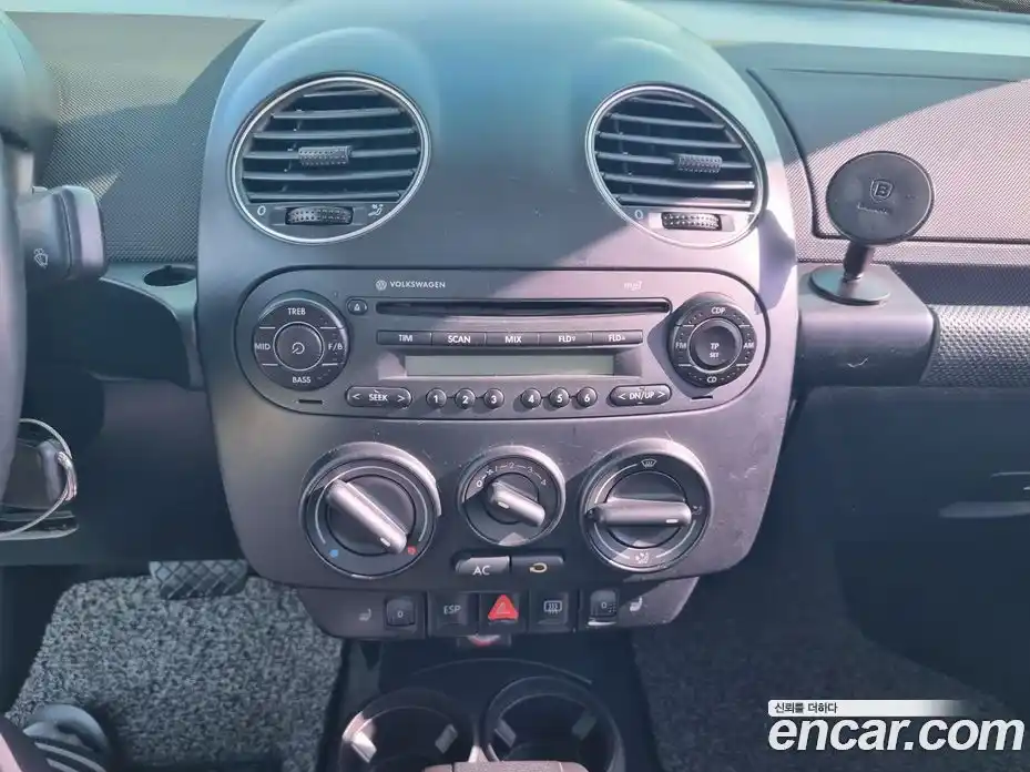 Volkswagen Beatle 2009 2.0 Автомат в Москве № 136463, фото 10