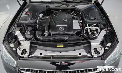 Mercedes-Benz E-Class 2021 2.0 Автомат в Москве № 136715, миниатюра 6