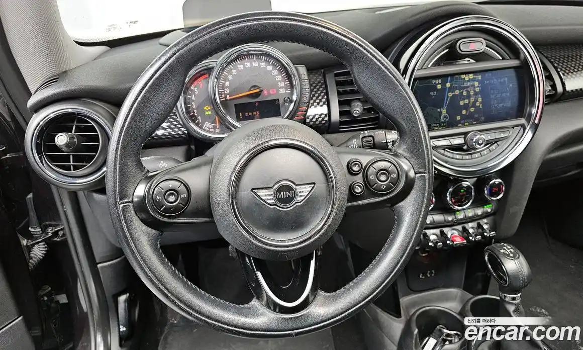 Mini Cooper 2015 2.0 Автомат в Москве № 139042, фото 5