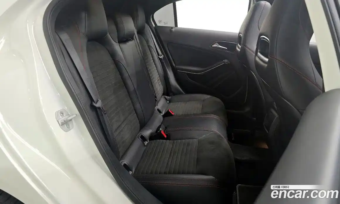 Mercedes-Benz A-Class 2018 1.6 Автомат в Москве № 140278, фото 9