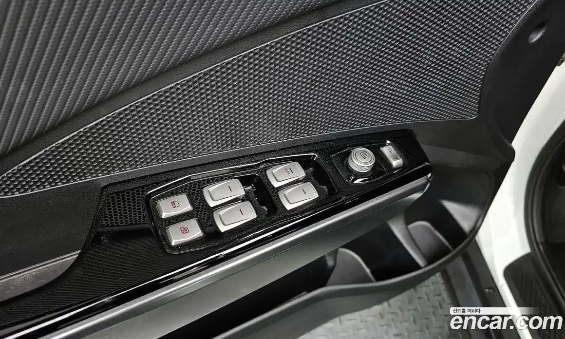 SsangYong TIBOLI 2019 1.6 Автомат в Москве № 146340, фото 11