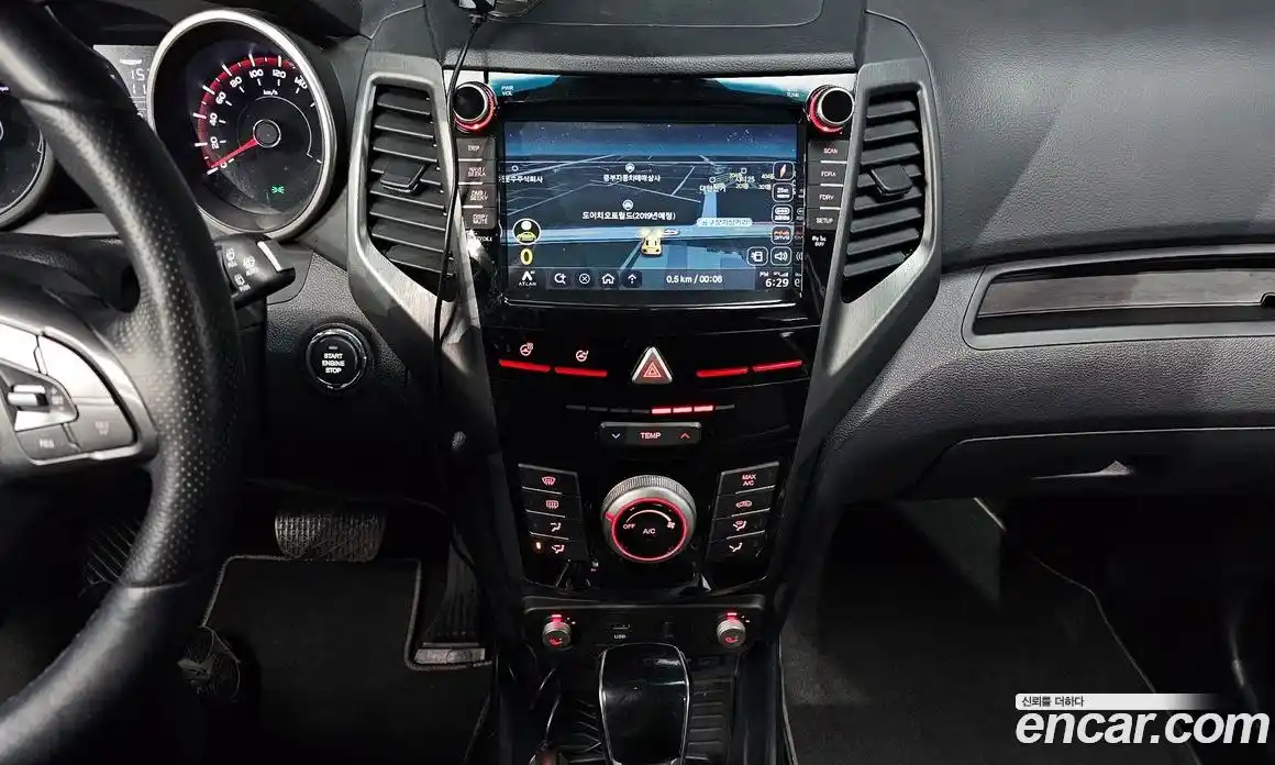 SsangYong TIBOLI 2019 1.6 Автомат в Москве № 146340, фото 4