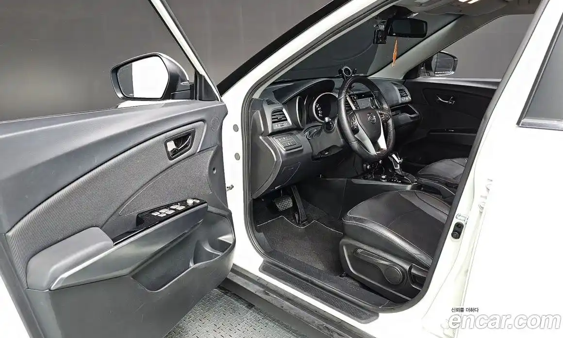 SsangYong TIBOLI 2019 1.6 Автомат в Москве № 146340, фото 8