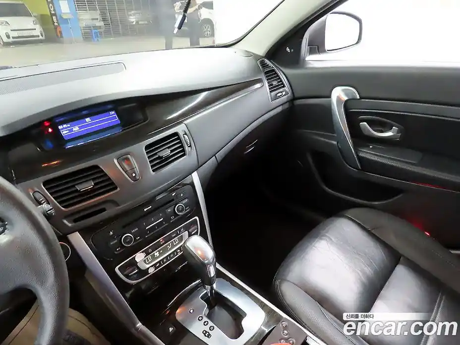 Renault SM5 2014 2.0 Автомат в Москве № 148475, фото 17