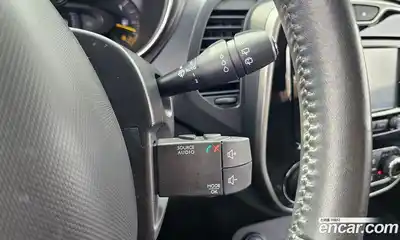 Renault QM3 2015 1.5 Автомат в Москве № 149711, миниатюра 2