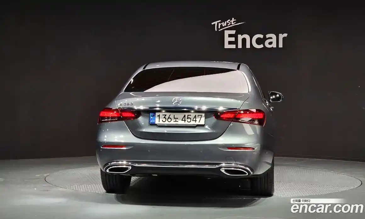 Mercedes-Benz E-Class 2021 2.0 Автомат в Москве № 160310, фото 4