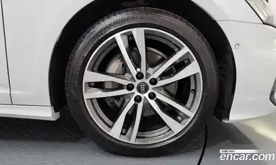 Audi A6 2023 2.0 Автомат в Москве № 162744, миниатюра 5