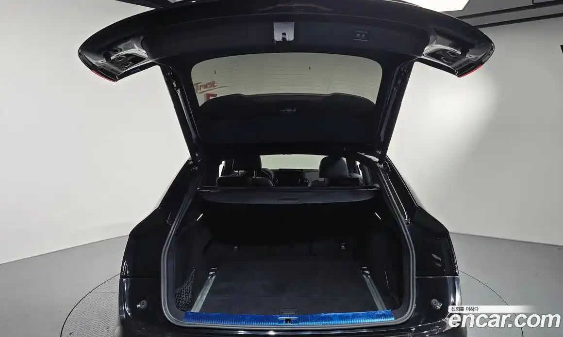 Audi SQ5 2022 3.0 Автомат в Москве № 163335, фото 20