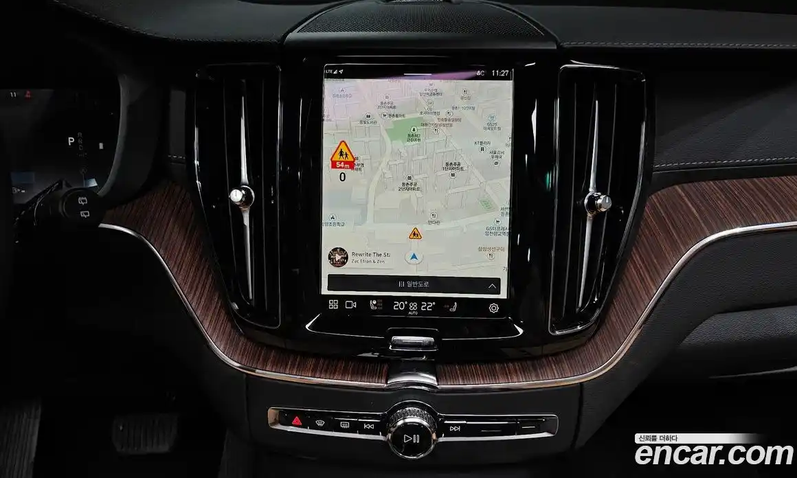 Volvo XC60 2024 2.0 Автомат в Москве № 164169, фото 14