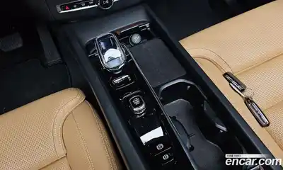 Volvo XC60 2024 2.0 Автомат в Москве № 164169, миниатюра 9