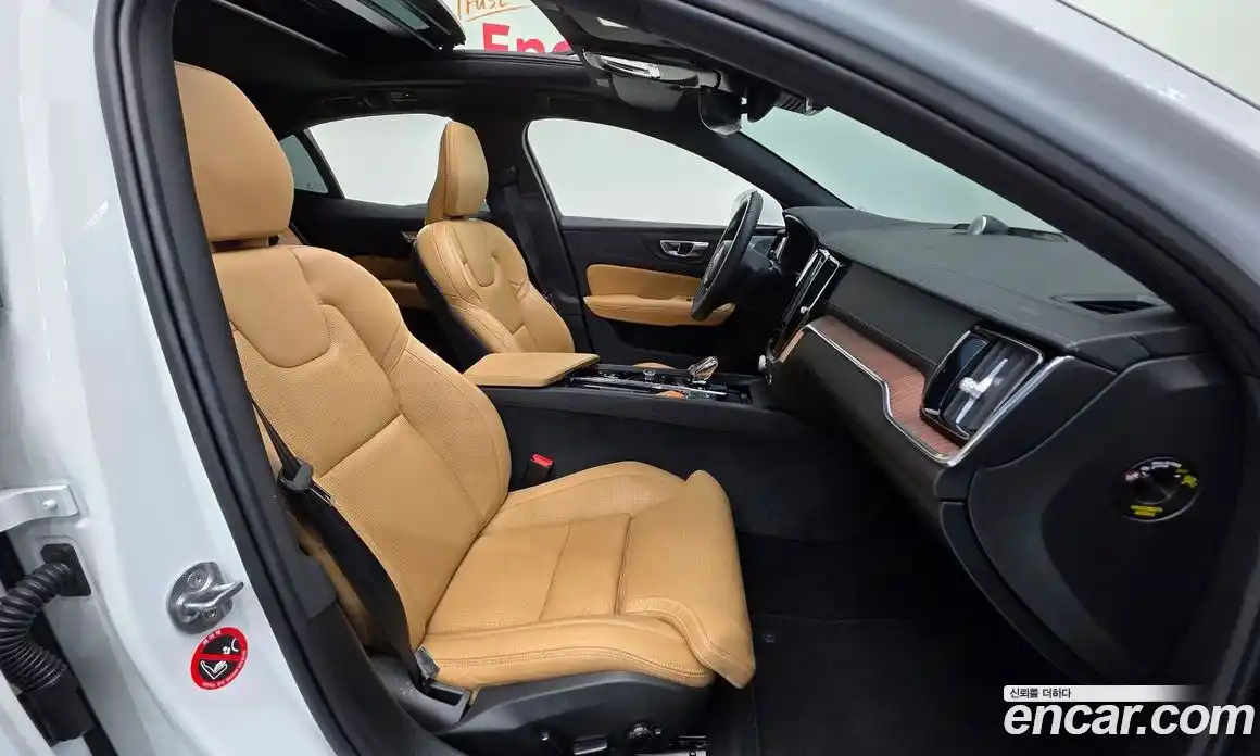 Volvo S60 2023 2.0 Автомат в Москве № 164335, фото 3