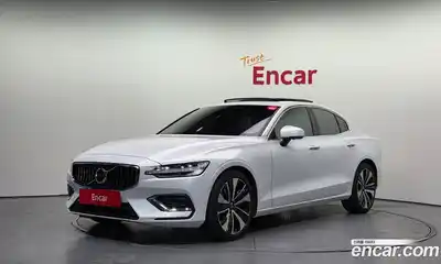 Volvo S60 2023 2.0 Автомат в Москве № 164335, миниатюра 4