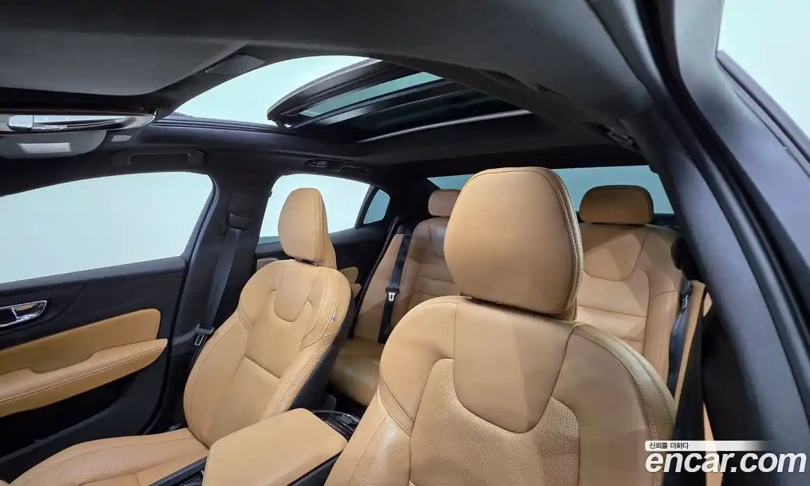 Volvo S60 2023 2.0 Автомат в Москве № 164335, фото 6