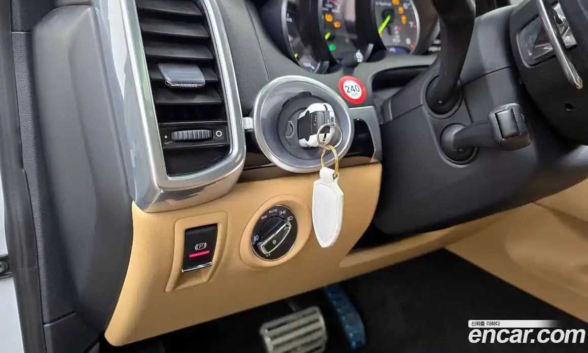 Porsche Cayenne 2016 3.0 Автомат в Москве № 165526, фото 11