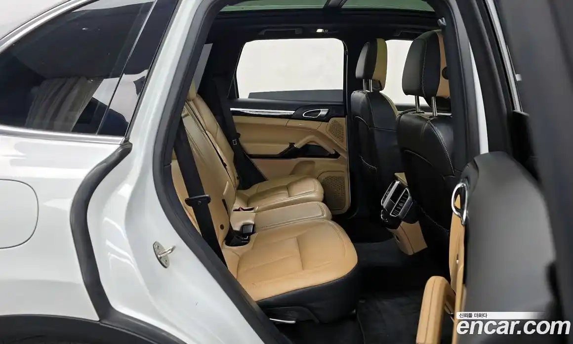 Porsche Cayenne 2016 3.0 Автомат в Москве № 165526, фото 19