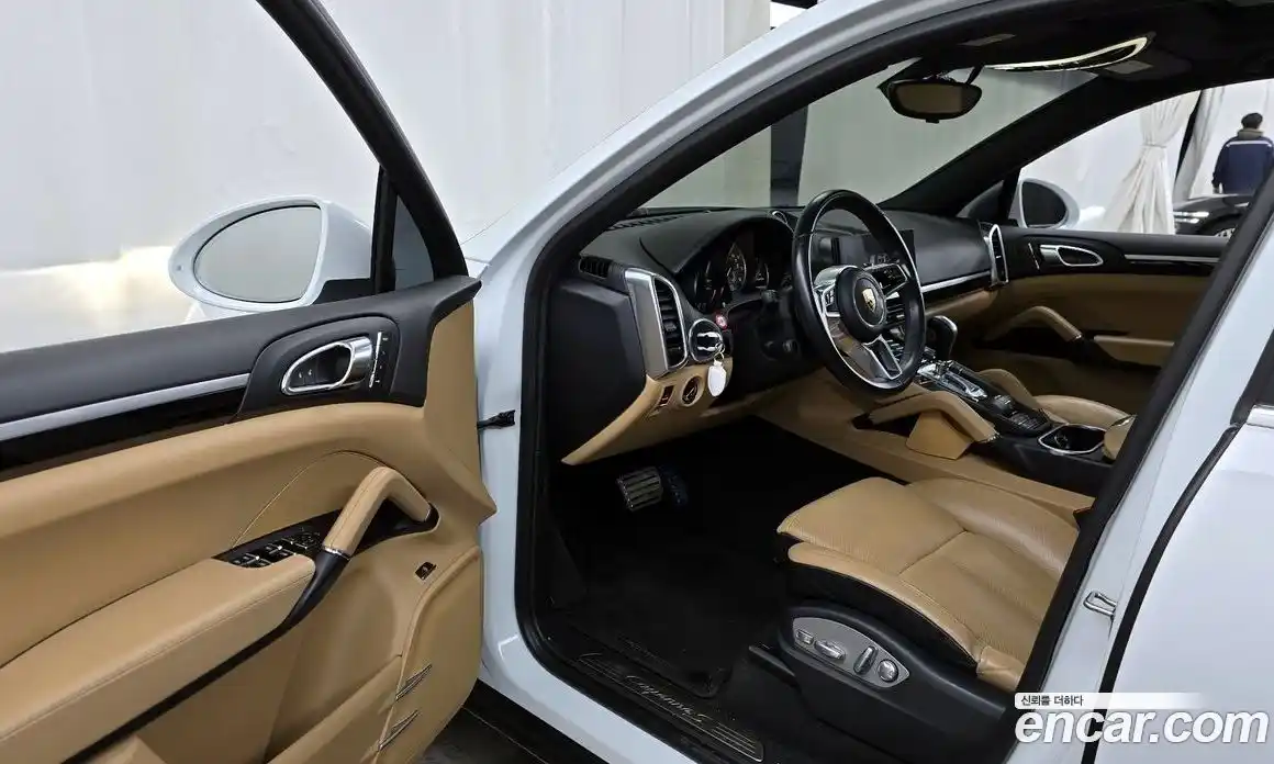 Porsche Cayenne 2016 3.0 Автомат в Москве № 165526, фото 6