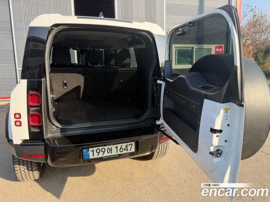 Land Rover Defender 2022 3.0 Автомат в Москве № 166770, фото 15