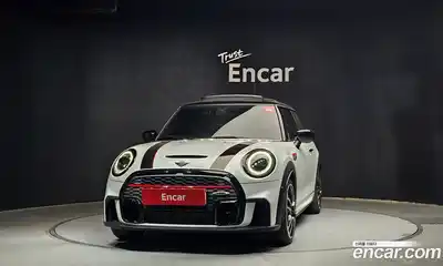 Mini Cooper 2024 2.0 Автомат в Москве № 166933, миниатюра 3