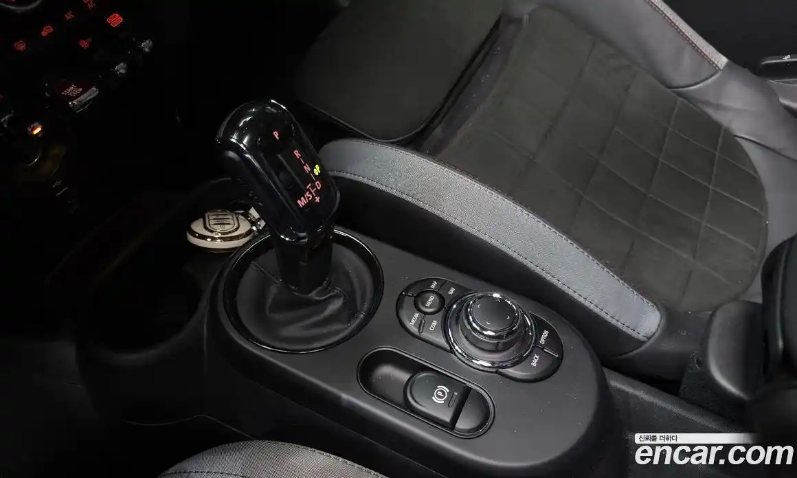 Mini Cooper 2024 2.0 Автомат в Москве № 166933, фото 9