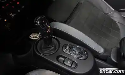 Mini Cooper 2024 2.0 Автомат в Москве № 166933, миниатюра 9