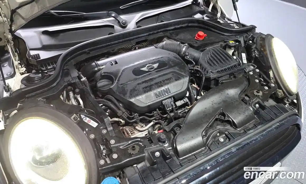 Mini Cooper 2015 1.5 Автомат в Москве № 167191, фото 6