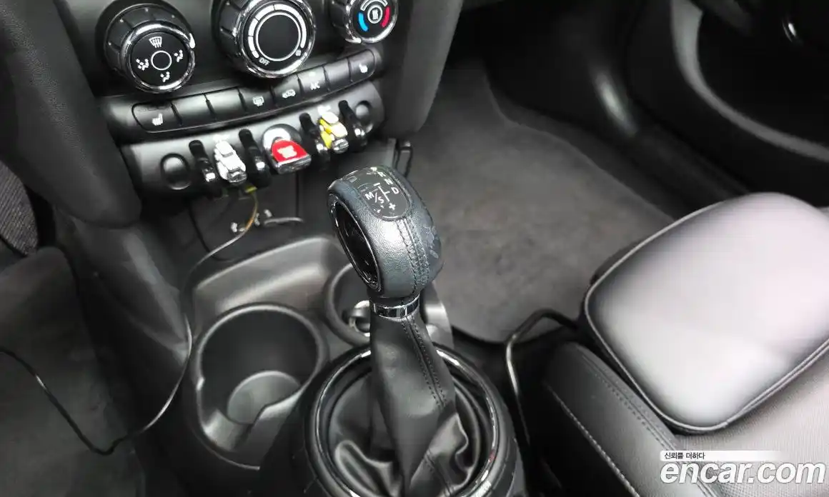 Mini Cooper 2015 1.5 Автомат в Москве № 167191, фото 9