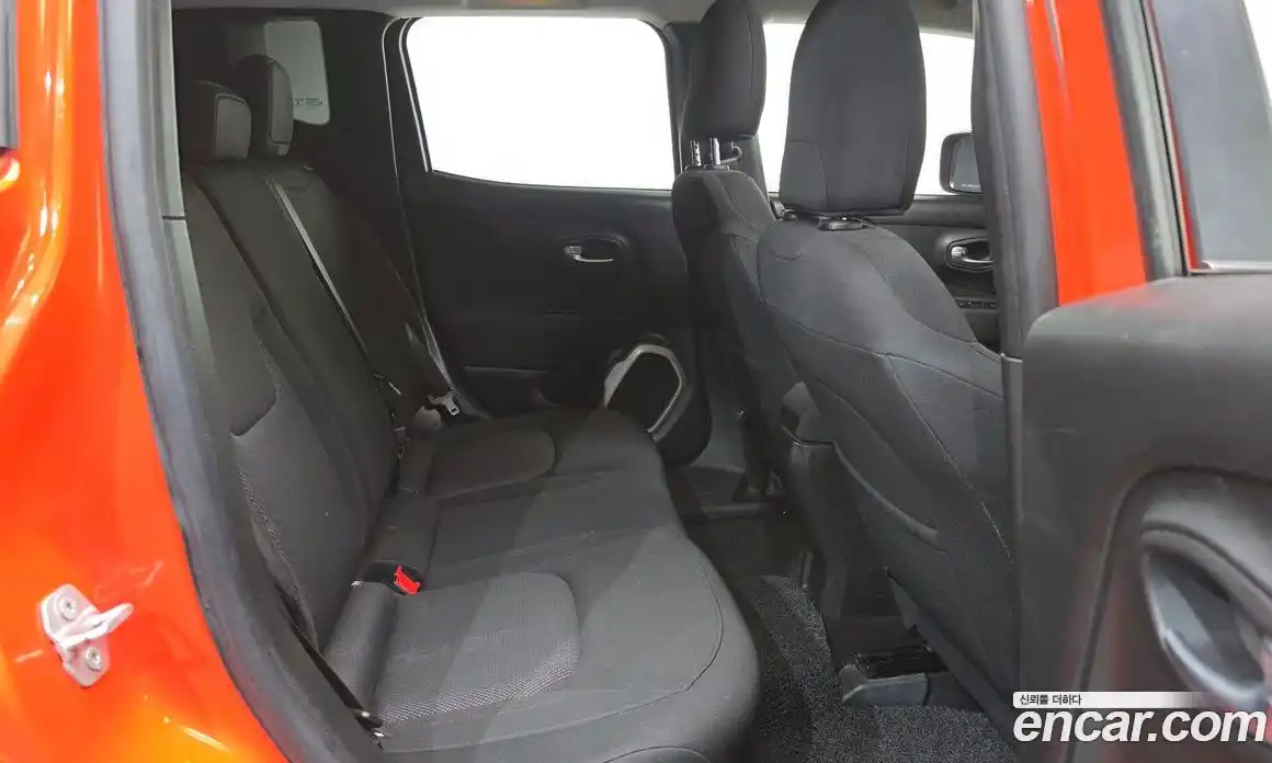 Jeep Renegade 2016 2.4 Автомат в Москве № 169729, фото 18