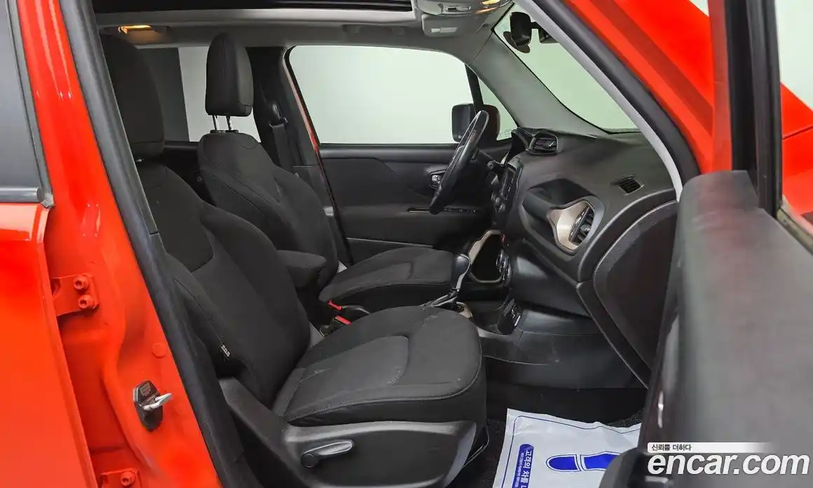 Jeep Renegade 2016 2.4 Автомат в Москве № 169729, фото 5