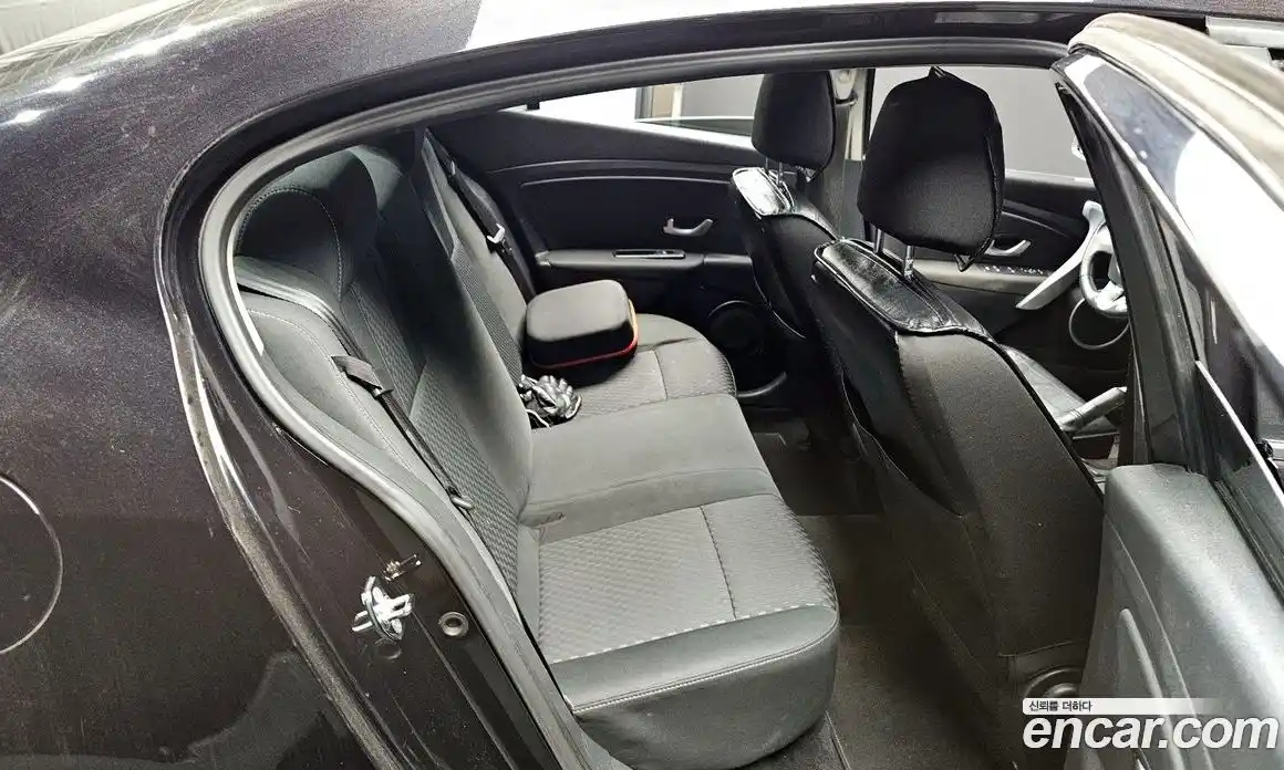 Renault SM3 2010 1.6 Автомат в Москве № 183520, фото 11