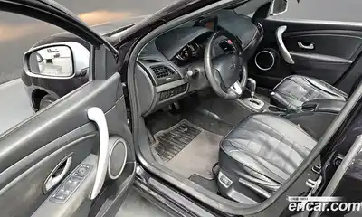 Renault SM3 2010 1.6 Автомат в Москве № 183520, миниатюра 12
