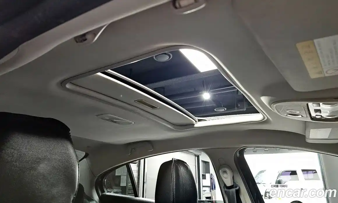 Renault SM3 2010 1.6 Автомат в Москве № 183520, фото 18