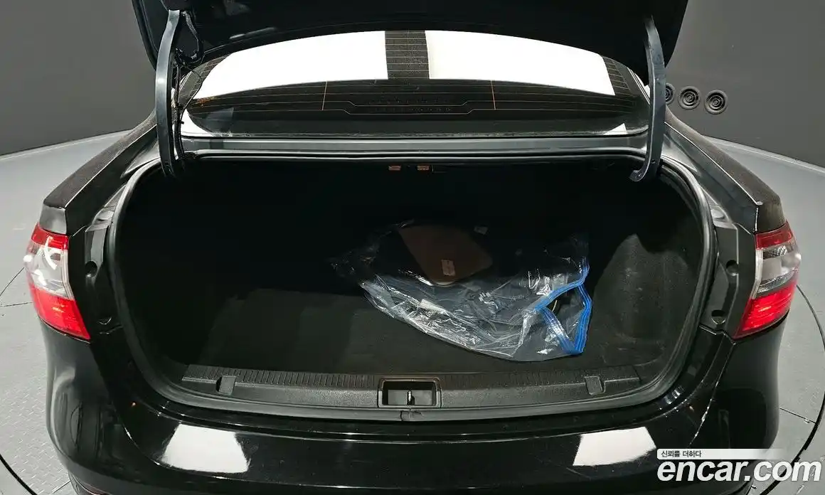 Renault SM3 2010 1.6 Автомат в Москве № 183520, фото 19