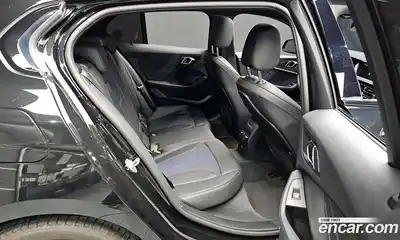 BMW 1-Series 2023 2.0 Автомат в Москве № 188356, миниатюра 2