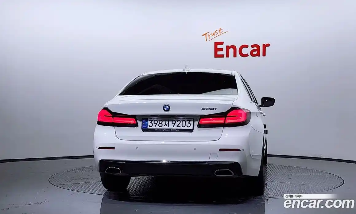 BMW 5-Series 2023 2.0 Автомат в Москве № 188454, фото 4