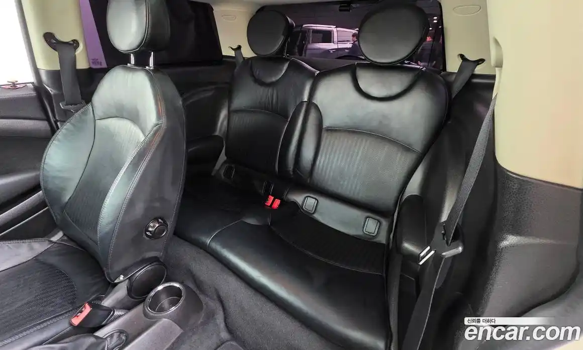 Mini Cooper 2011 1.6 Автомат в Москве № 190434, фото 17